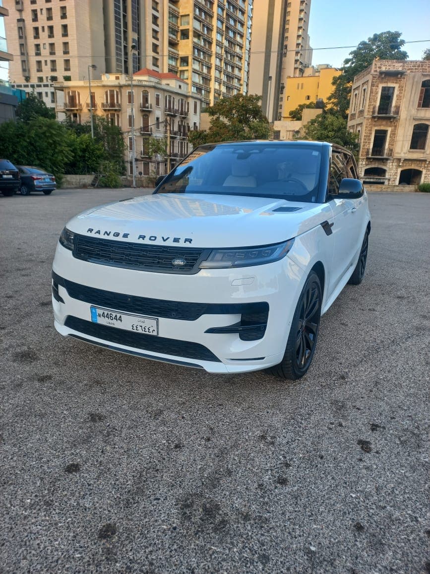 Range Rover Sport - Image 1
