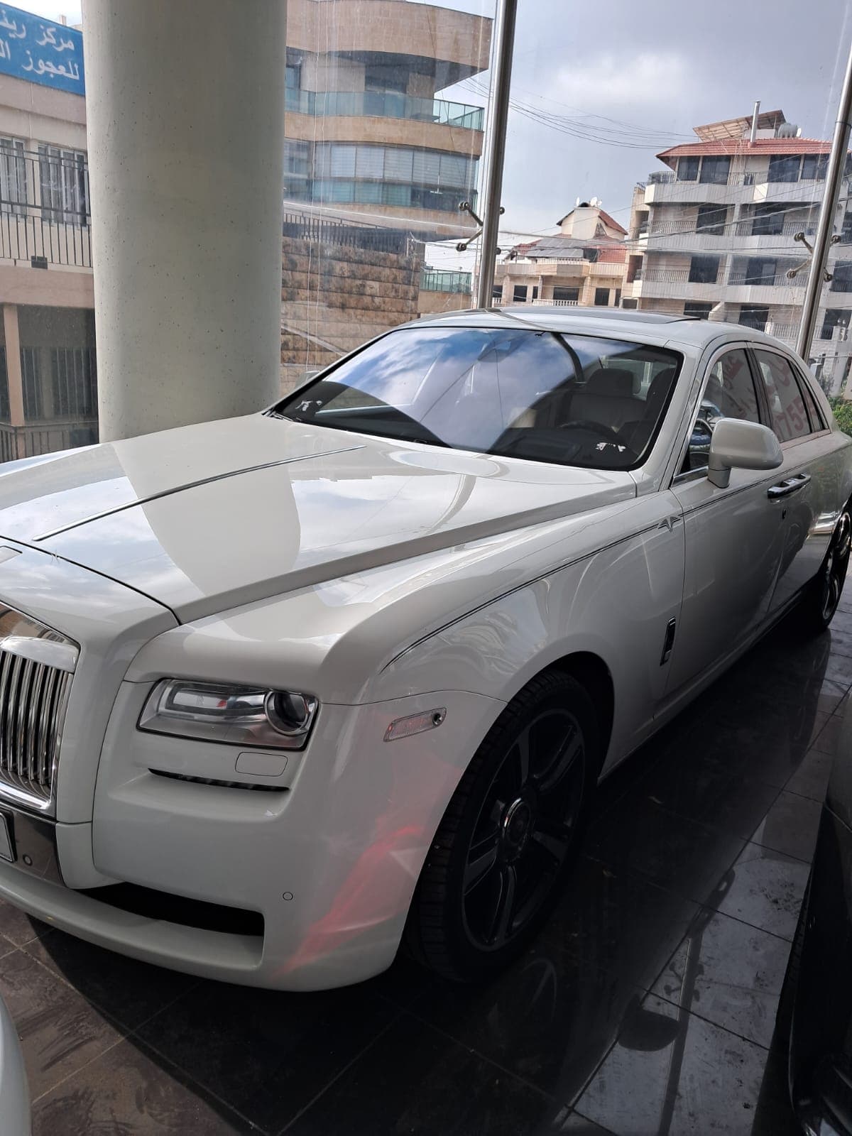 Rolls-Royce Ghost thumbnail 5
